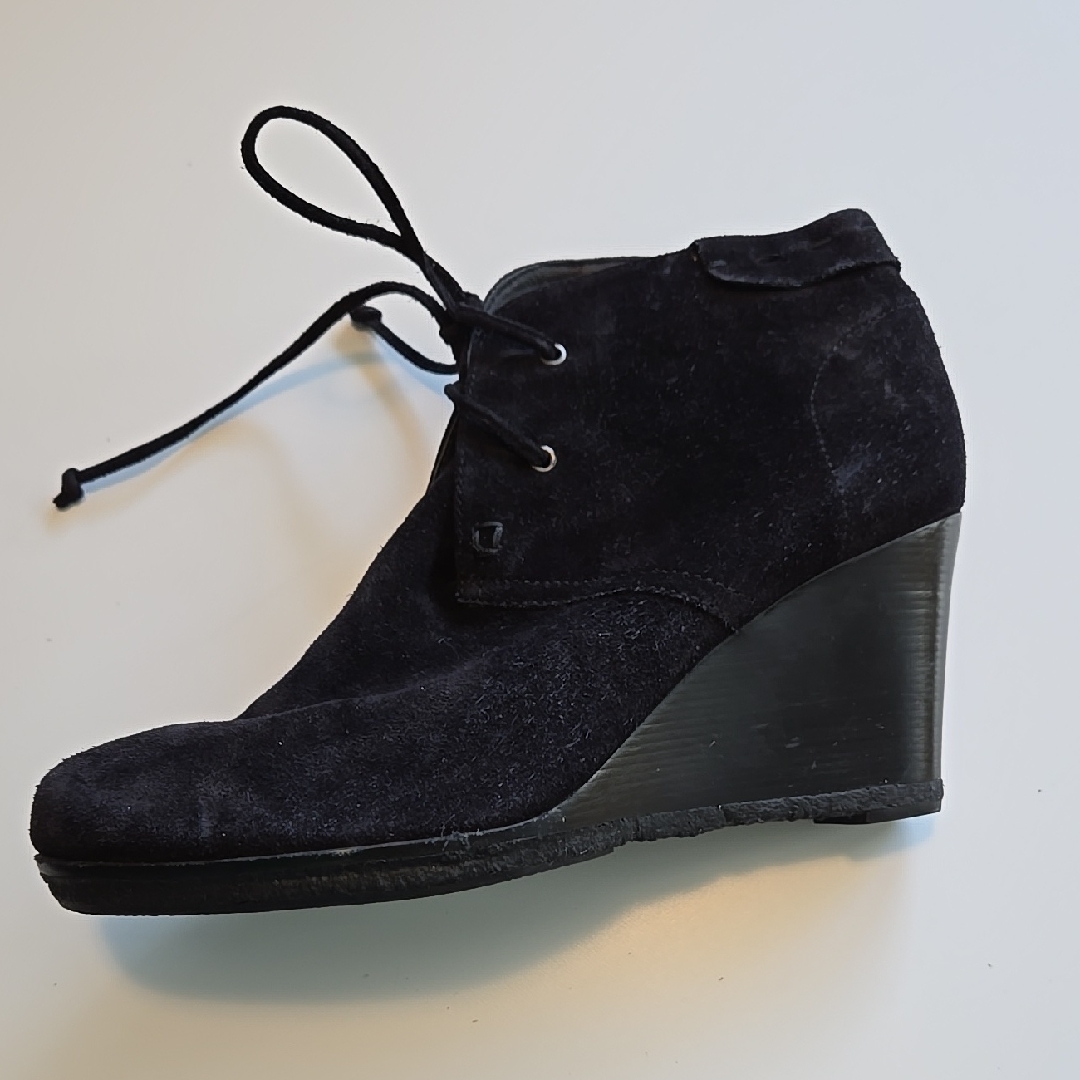Black Wedge Shoes With Suede Upper And Lace-Up Detailing